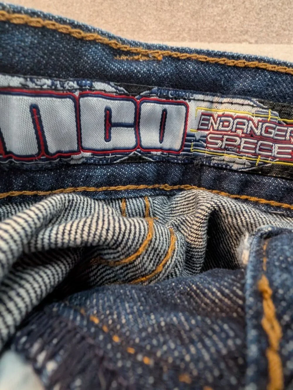 VINTAGE JNCO Kangaroo Endangered Species 1999 jeans